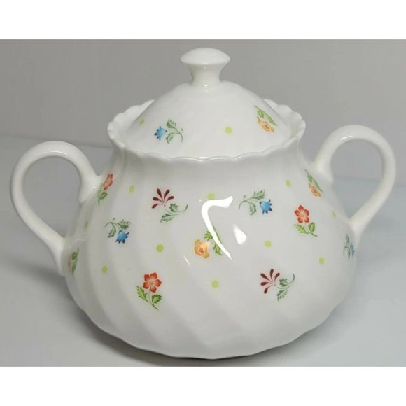 Vintage Wedgwood Sugar Bowl W Lid Cascade Pattern Floral Flowers Spring Blooming - Picture 1 of 7